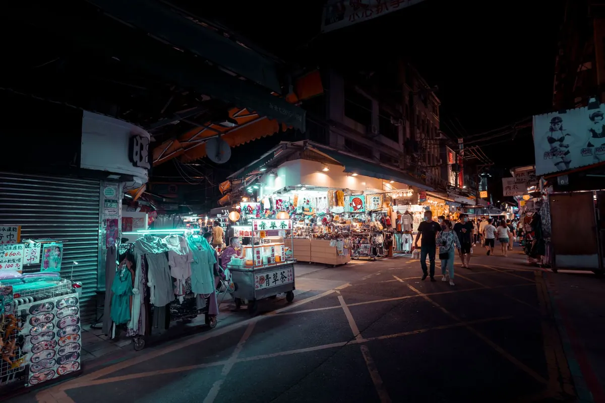 Local Angle: How London's Night Markets Are Changing Borough High Streets